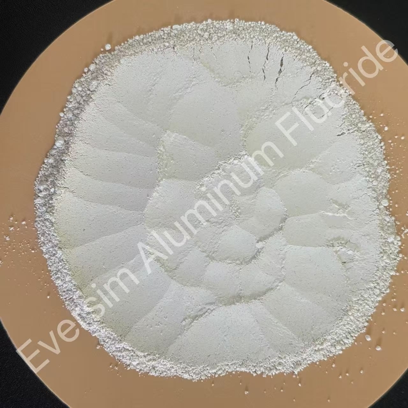 منتجات كيميائية للبيع الساخن CAS7784-18-1 الفلوريد الألومنيوم AlF3 الوزن الجزيئي 83.98 لصناعة السيراميك