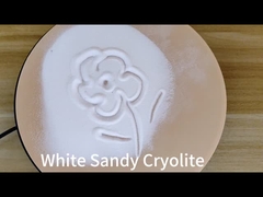 الكريوليت الرملي الأبيض